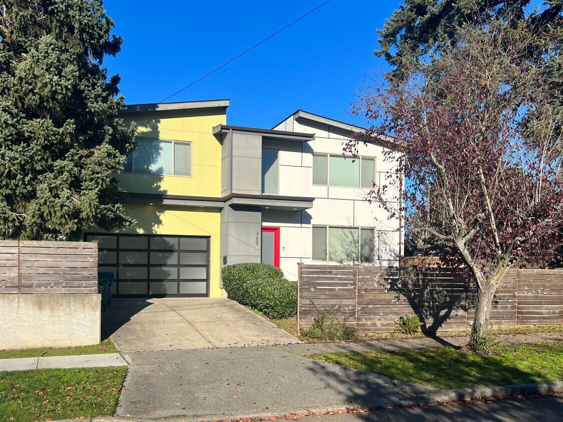 700 N 90th St, Seattle, WA 98103 House Rental in Seattle, WA