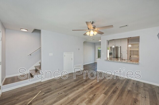 Building Photo - 710 Legion Dr