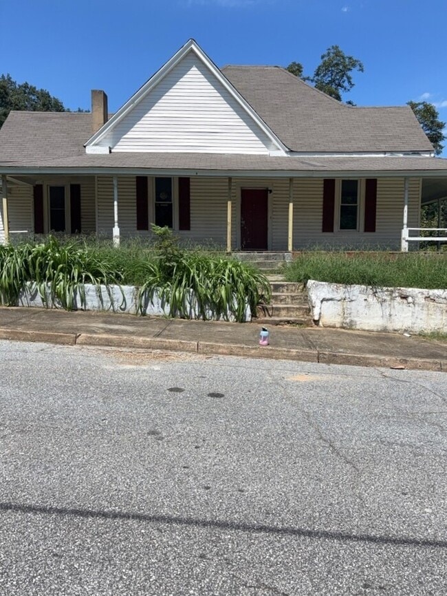 Building Photo - 115 White Oak St