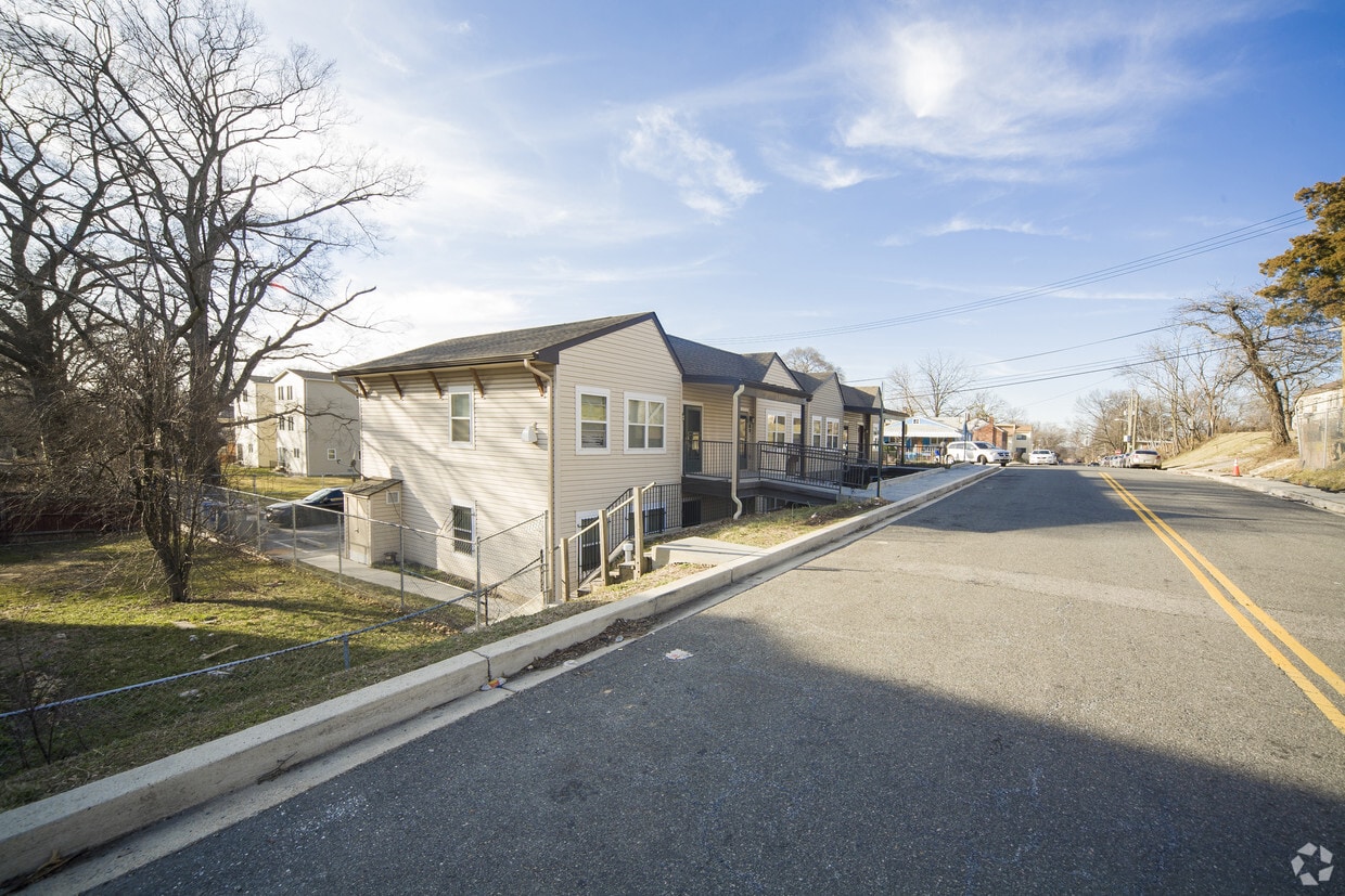 Primary Photo - 431 54th St SE