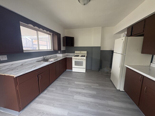 Foto del edificio - 864 Vankirk St