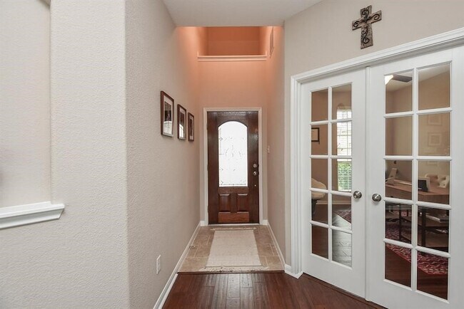 Foto del edificio - 7002 Edwanna Ln