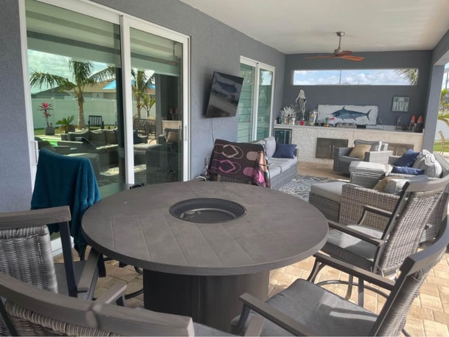 Building Photo - 1438 Embers Pkwy W