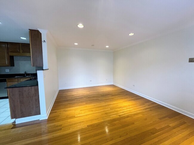 Foto del edificio - 32 Elgin Ave