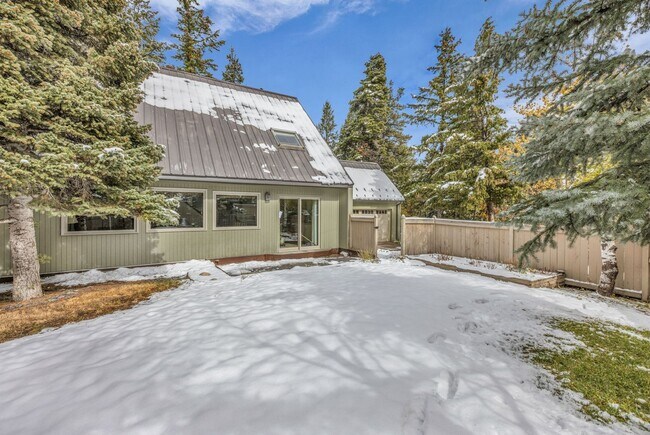 Foto del edificio - Summit Park Mountain Charm