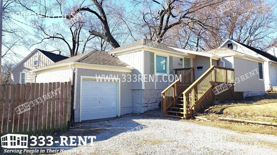 Primary Photo - Quaint and Adorable Home in Roeland Park!