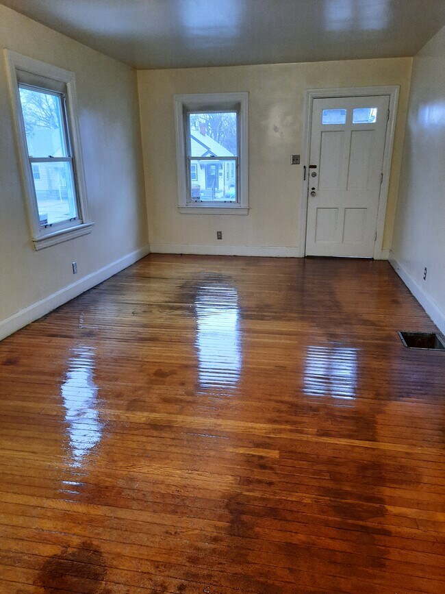 Foto principal - 1776 Dixdale Ave