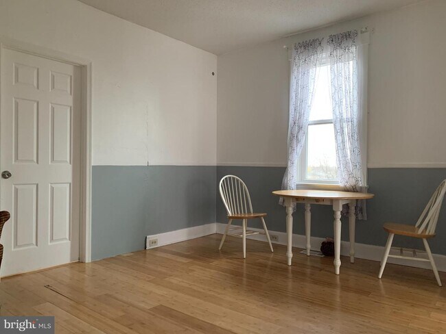 Building Photo - 1259 Vogt Ave