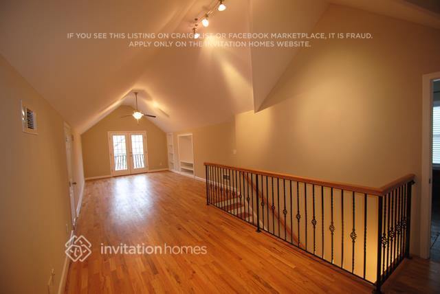 Foto del edificio - 2170 Memorial Dr SE