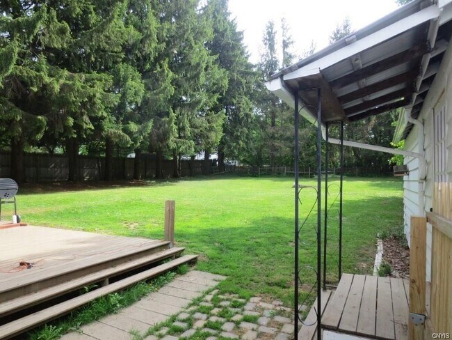 Building Photo - 19 Martin Street Rd