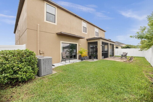 Foto del edificio - "Discover Spacious Elegance: 5-Bed, 3-Bath...