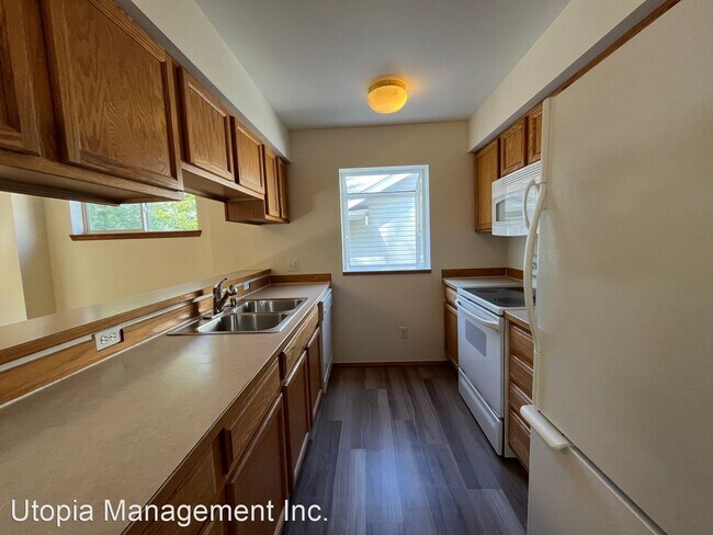 Building Photo - 3 br, 2 bath House - 2040 Superior St. #202