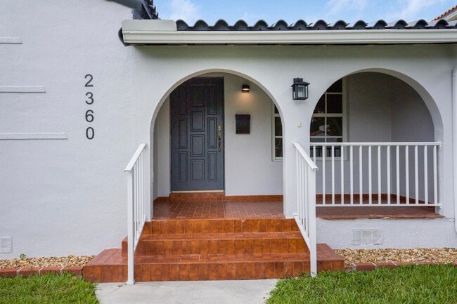 Building Photo - 2360 SW 11th Terrace