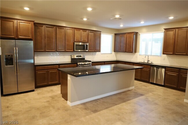 Foto del edificio - 6547 Smithville Ave