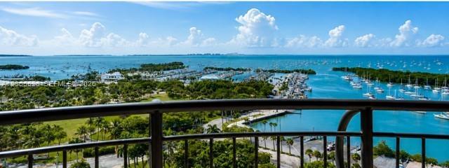 Building Photo - 2843 S Bayshore Dr