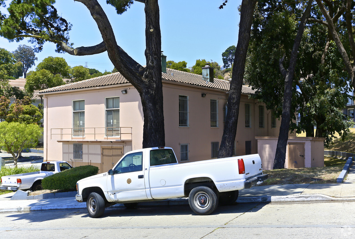 Building Photo - Potrero Terrace