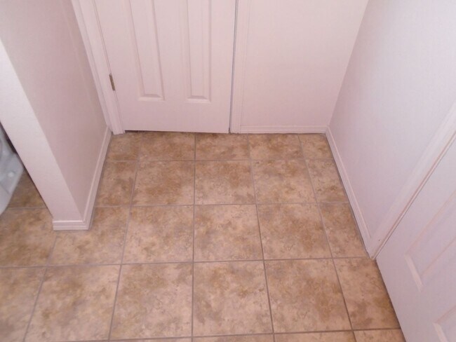 Foto del edificio - House for Rent 3bed 1.5 Bath