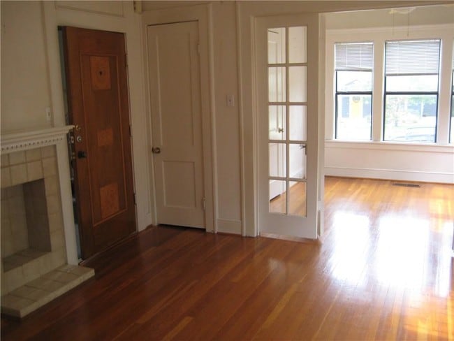 Building Photo - 5642 Richard Ave