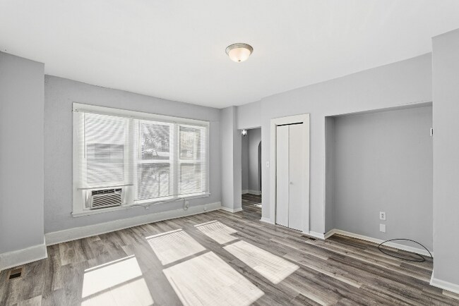 Foto del edificio - 851 S Millwood Ave