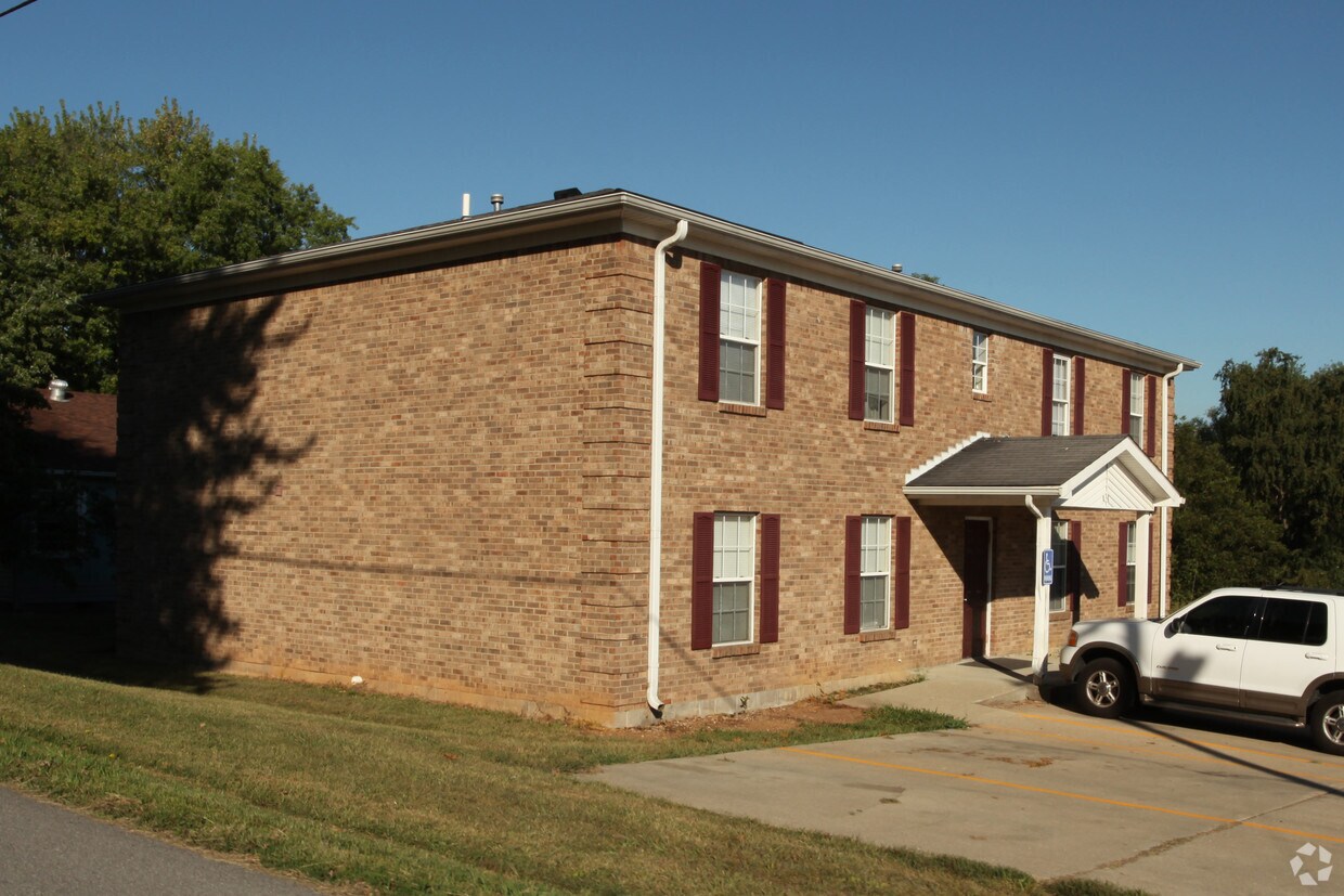 Primary Photo - 207 Vest Rd