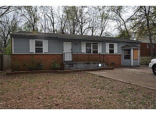 Photo - 2437 Corning