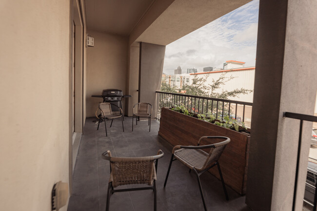 Building Photo - 1712 Bremond St