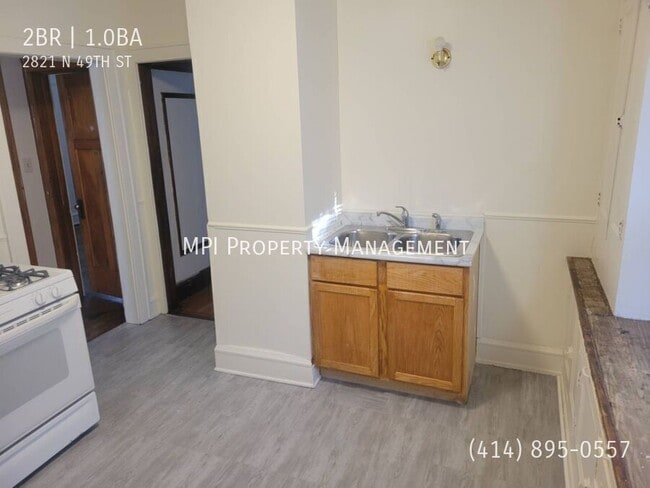 Foto del edificio - 2821 N 49th St