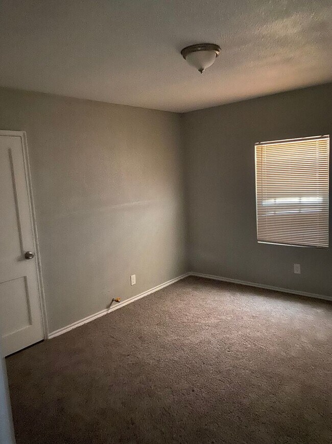 Photo - 2324-26 ELSIE FAYE HEGGINS Apartment