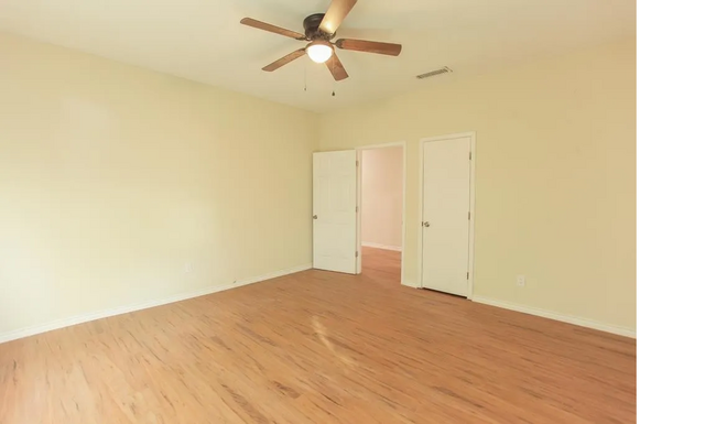 Foto del edificio - 1800 S Main St