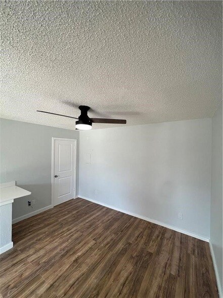 Foto del edificio - 942 W Holly St