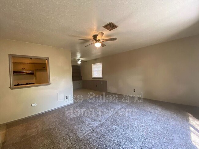 Foto del edificio - 602 Royal Ave