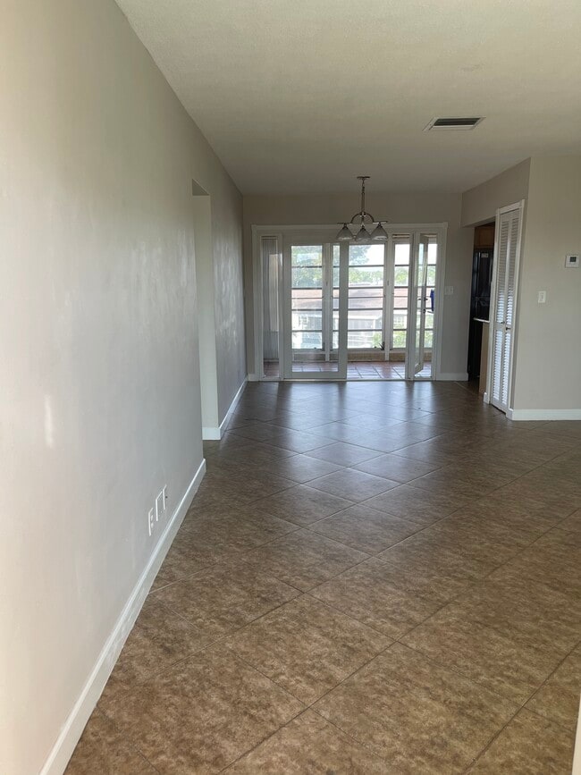 Dining Room to Patio - 941 Crystal Lake Dr
