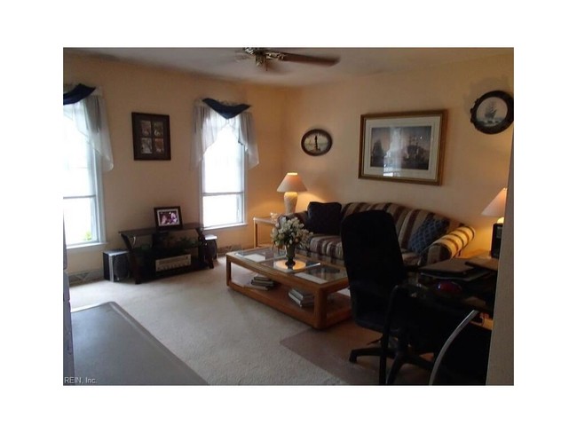 Building Photo - 420 McCosh Dr