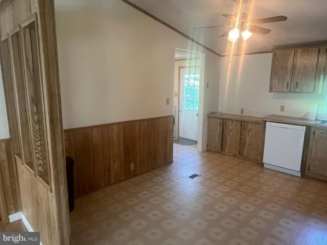 Foto del edificio - 10915 Burkett Rd