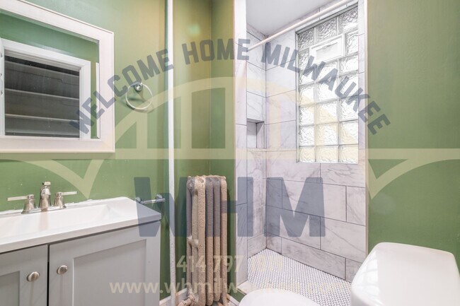 Foto del edificio - PRICE DROP! Welcome Home to this Charming ...