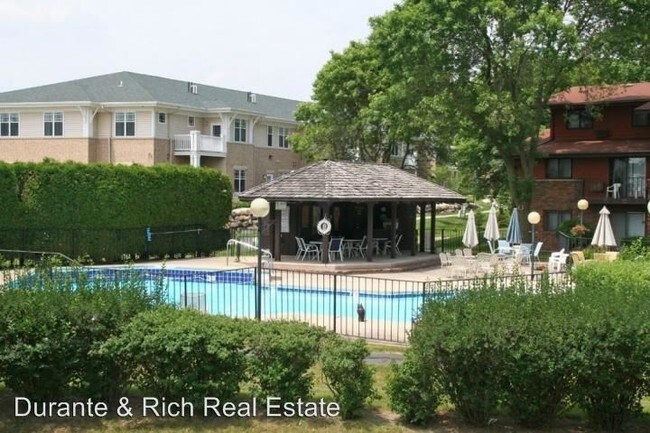 Foto del edificio - 8555 W Waterford Ave