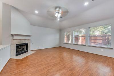 Foto del edificio - 2440 Brycewood Ln