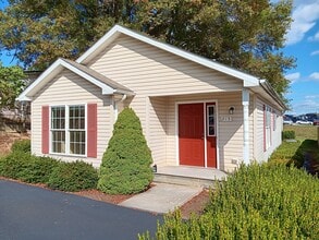 Building Photo - 215 Teel St NE