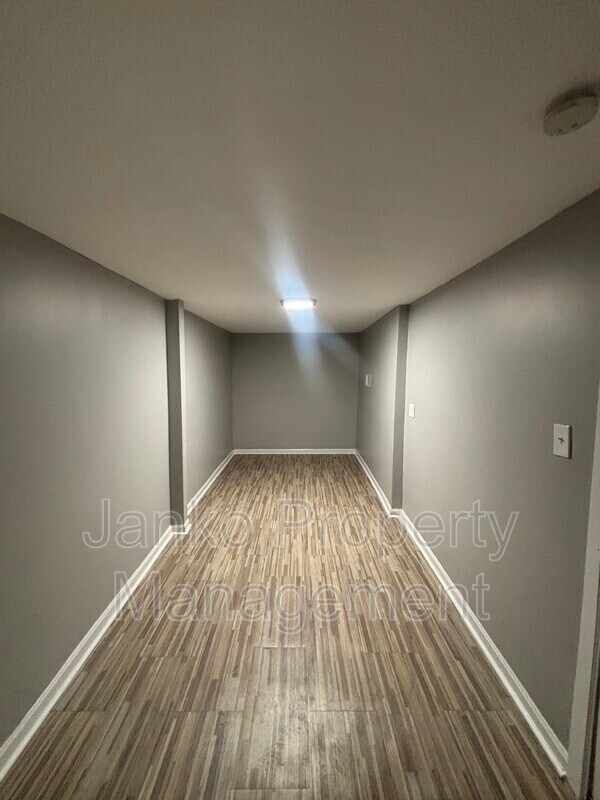 Foto del edificio - 5208 S Kenneth Ave
