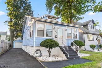 Building Photo - 29 Ligham St