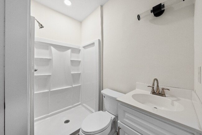 Foto del edificio - 821 Burch Ave