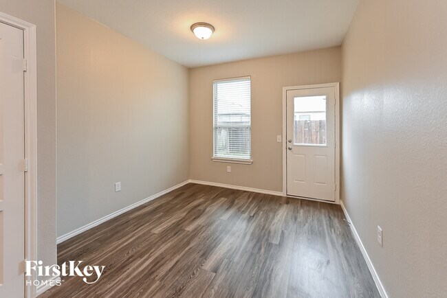 Foto del edificio - 14711 Myrtle Point Dr