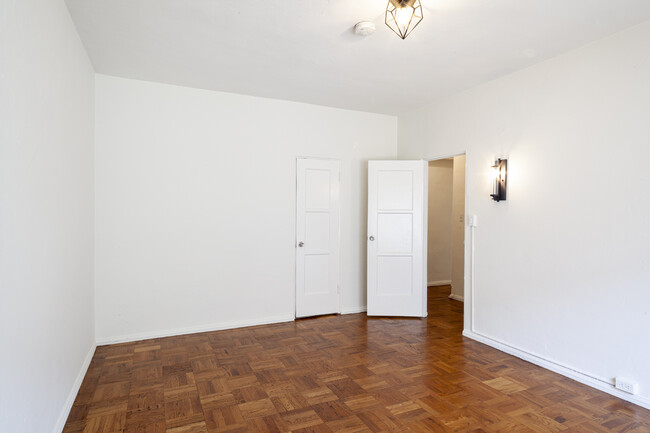 Foto del edificio - 848 S Oxford Ave