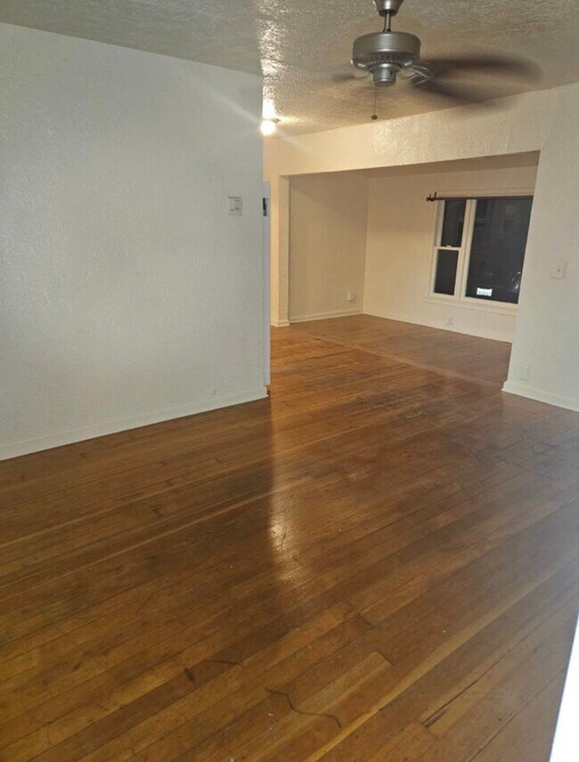 Foto del edificio - 3309 Albany Way