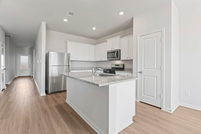 Foto del edificio - 1023 Rosewood Trl