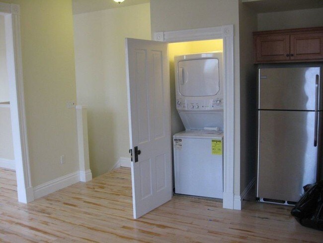 Building Photo - 4207 Arco Ave