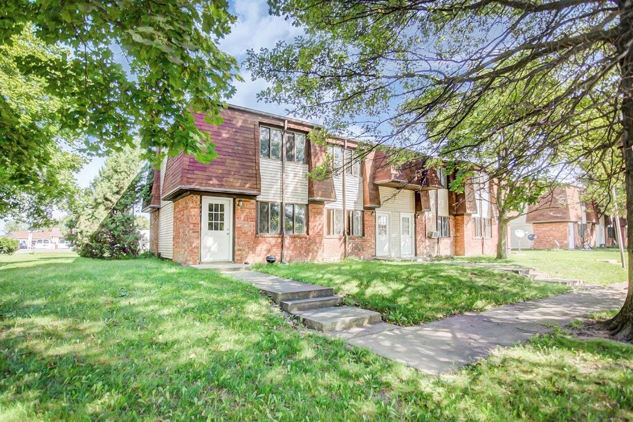 Exterior - 191 Interlaken Dr