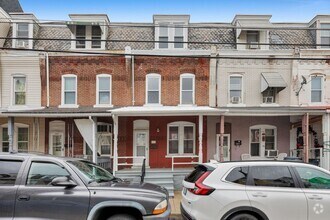 Building Photo - 633 N Law St