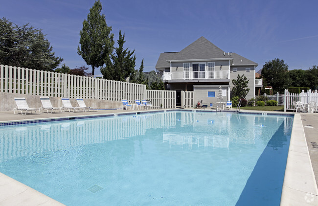 Building Photo - The Terraces at Springford