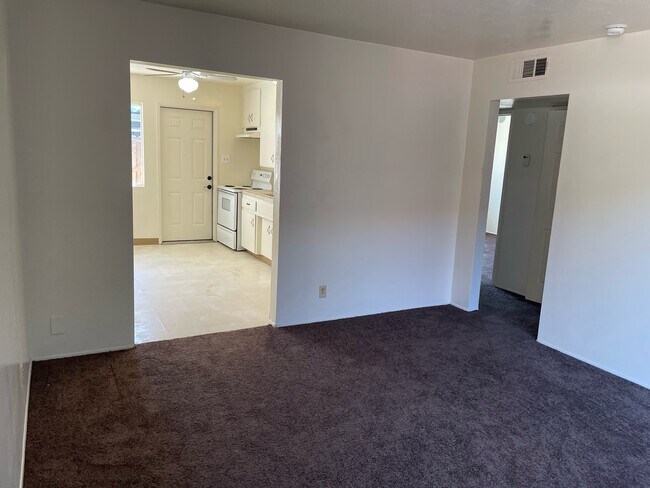 Living Room looking into kitchen/dining - 717 Lincoln Ave
